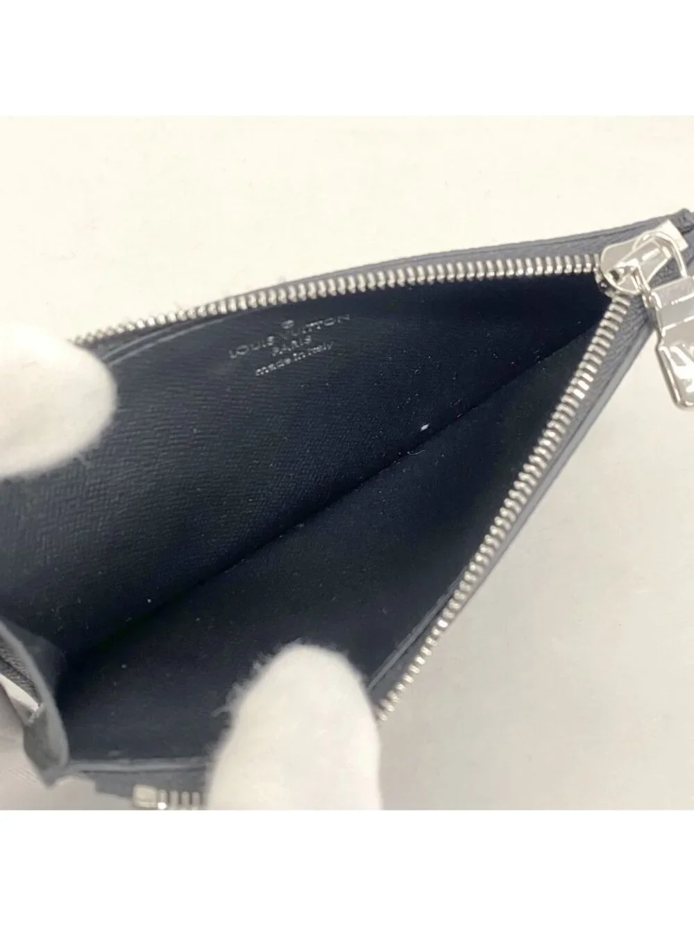 Louis Vuitton Taiga Coin Card Holder Ardoise